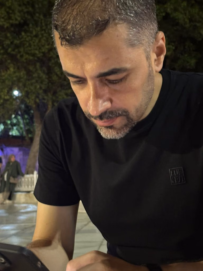 Bir Cuma Akşamı